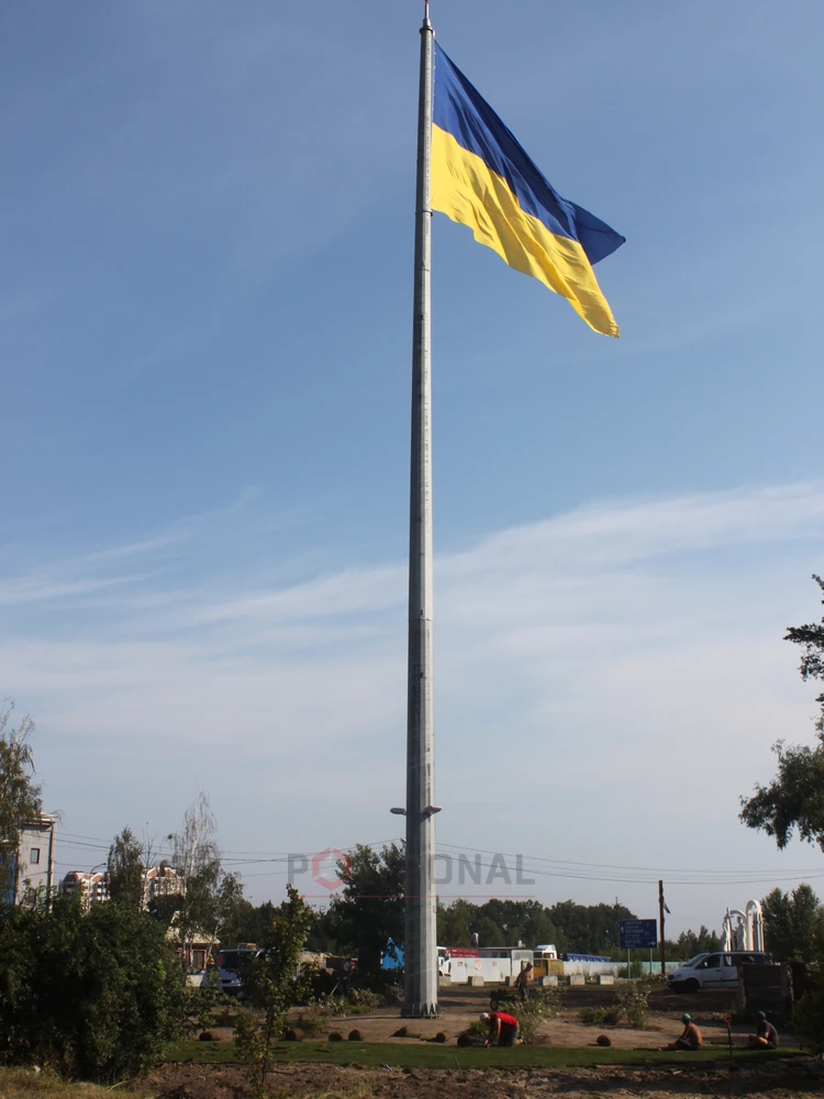 Флагшток 30 м у Бучі