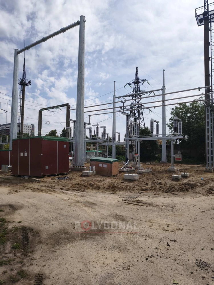 Портали ВРП 110 кВ під час будівництва підстанції