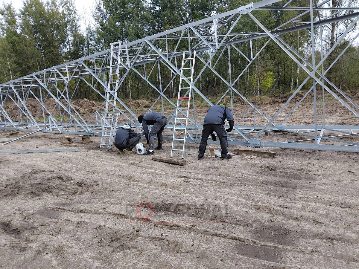 Assembly of the AO-50 antenna mast on site, photo 3