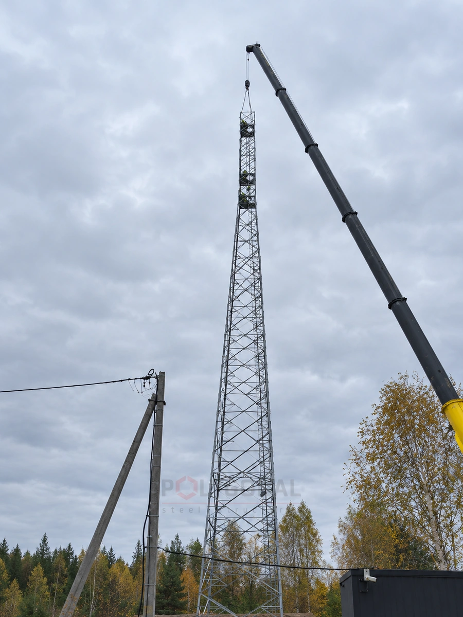 AO-50 lattice antenna mast at a completed site