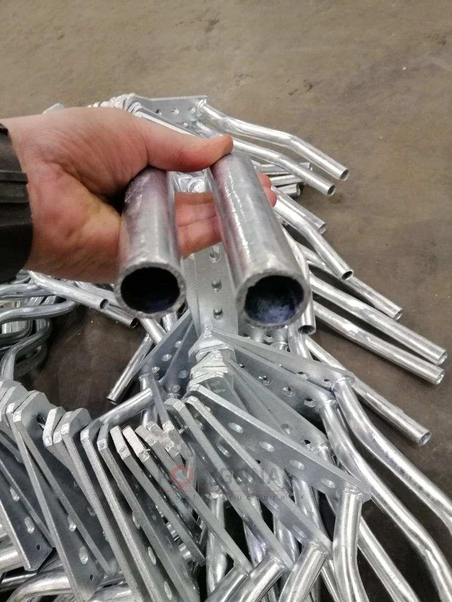 Visual inspection of the zinc coating quality