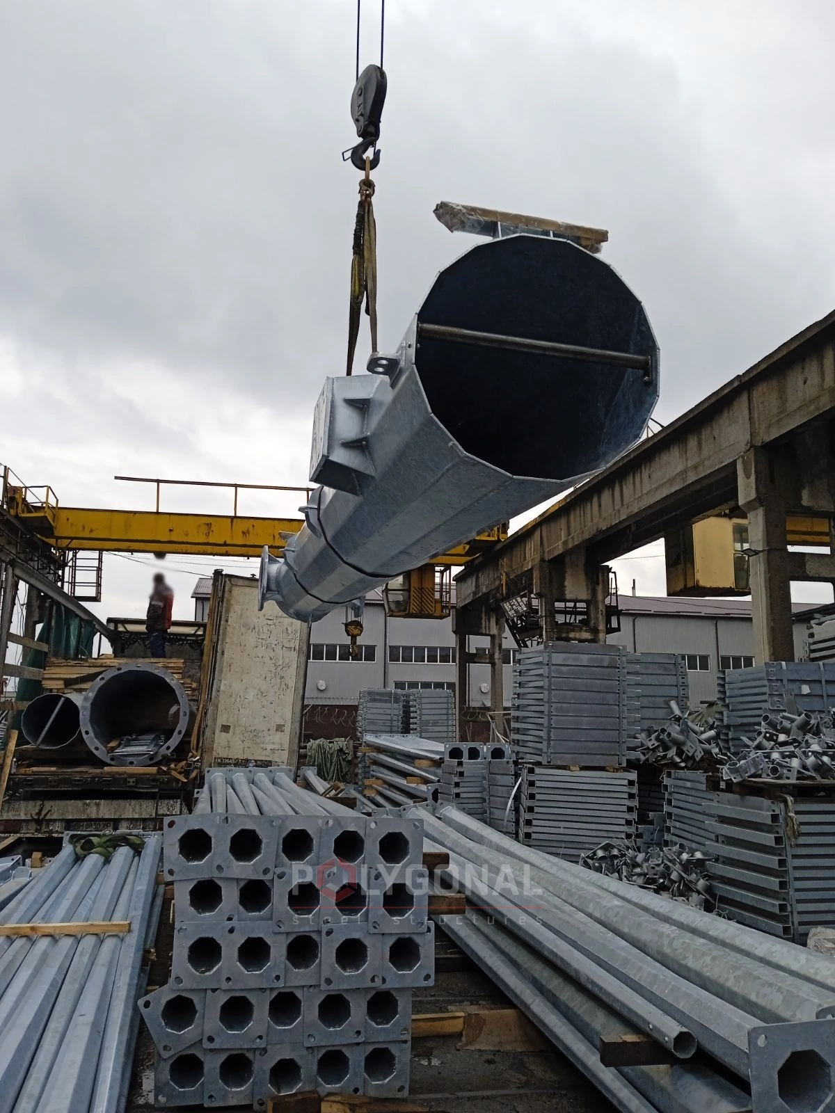 Loading 330 kV gantries at the warehouse, photo 5